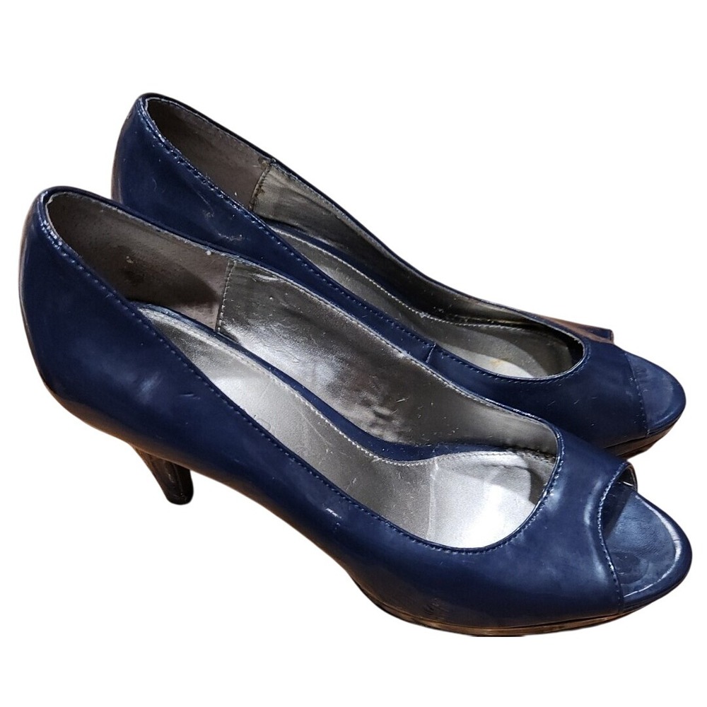 Bandolino‎ Navy Blue Patent Leather Peep Toe Heels Pumps Classic